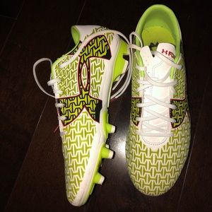 Under armer soccer cleats